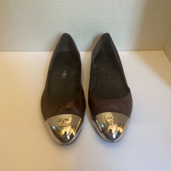 Chanel Leather Dark Brown Cap Toe Metal CC Flats Chocolate Shoes EU 37 / US 7 - Picture 2 of 11